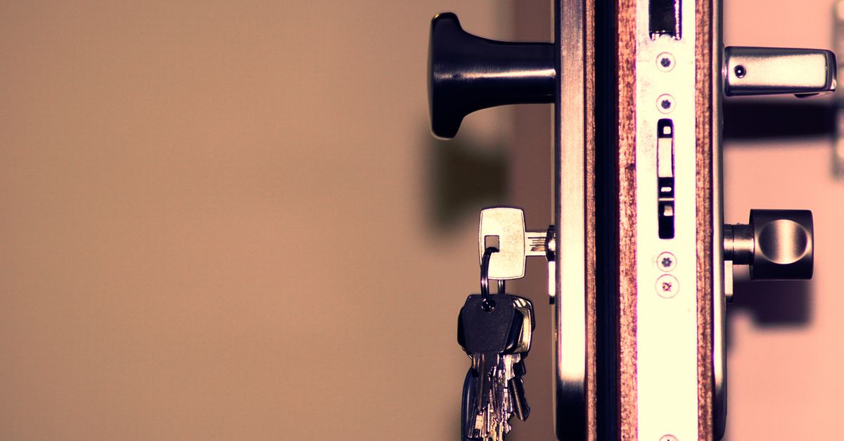 Tenant Kept the Keys After an Eviction? What Alpharetta Landlords Can Do — Alpharetta Locksmith Key