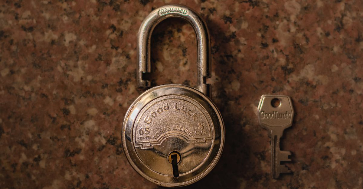 What Happens When You Call Our Emergency Locksmith After a House Lockout — Alpharetta Locksmith Key